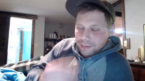 Snapshot of lancehardin chatting on January 16, 12:34 am Lance online show from January 16, 12:34 am