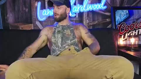 Snapshot of lancehardwood222 chatting on September 25, 12:53 am LANCE online show from September 25, 12:53 am