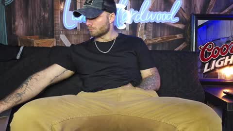 Snapshot of lancehardwood222 chatting on January 17, 1:26 am LANCE online show from January 17, 1:26 am