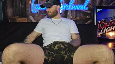 Snapshot of lancehardwood222 chatting on February 19, 1:18 am LANCE online show from February 19, 1:18 am