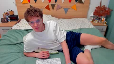 Fandi online show from February 8, 2:10 pm