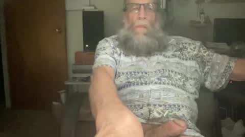 chris online show from February 3, 4:10 am