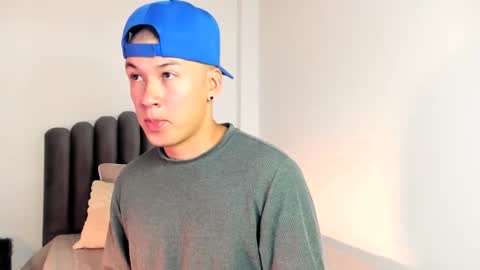 lass_nazar online show from December 5, 2:20 am