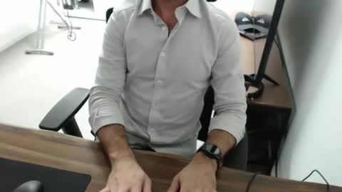 latexdave84 online show from October 15, 10:45 am