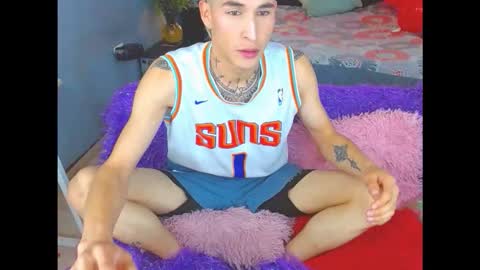 SANTI  AND JORDAN online show from November 16, 12:02 am