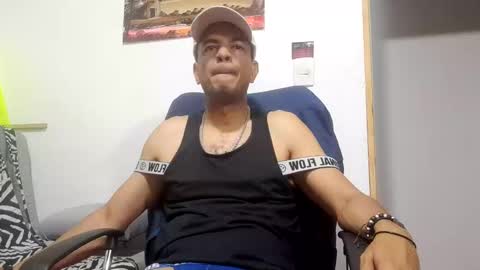 latinmartin254 online show from September 14, 2:46 am