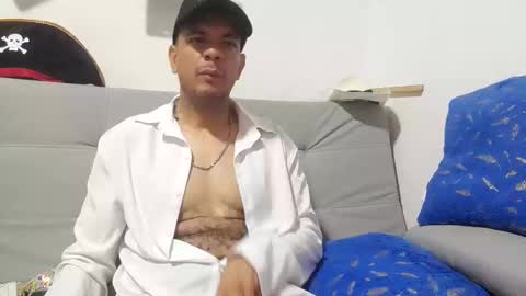 latinmartin254 online show from November 2, 4:17 am