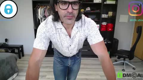 sam online show from April 12, 11:00 am