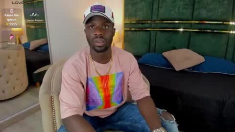 LEANDRO online show from February 4, 12:00 pm