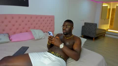 LEANDRO online show from January 21, 12:02 pm