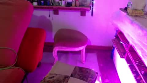 Snapshot of laye19 chatting on December 3, 4:24 am Laye19 online show from December 3, 4:24 am