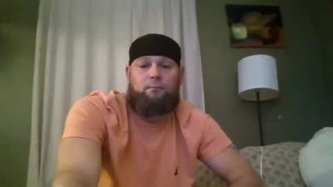 Snapshot of layinlow42 chatting on October 22, 3:10 am layinlow42 online show from October 22, 3:10 am