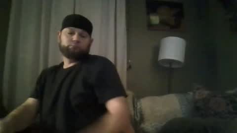 Snapshot of layinlow42 chatting on December 27, 4:15 am layinlow42 online show from December 27, 4:15 am