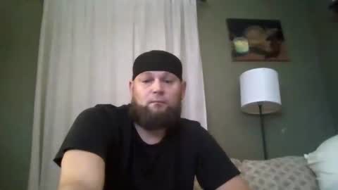 Snapshot of layinlow42 chatting on October 17, 2:37 am layinlow42 online show from October 17, 2:37 am