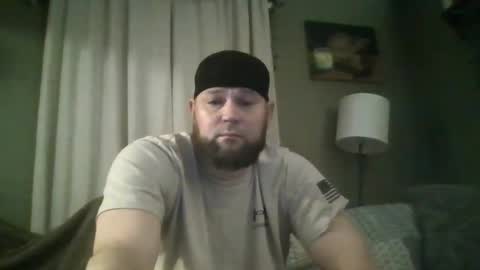 Snapshot of layinlow42 chatting on January 20, 5:15 am layinlow42 online show from January 20, 5:15 am