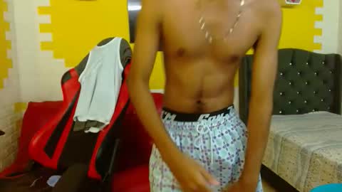 leam_1 online show from November 24, 9:38 pm