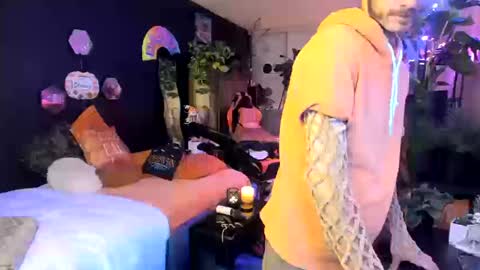 leatherdude69 online show from October 11, 5:11 am