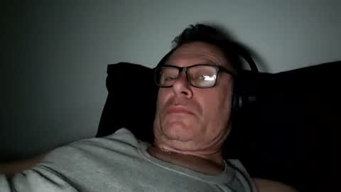 lecsucsi online show from April 18, 11:04 pm