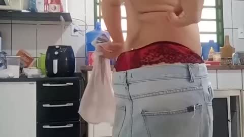 Pequeno Urso online show from October 8, 11:36 am