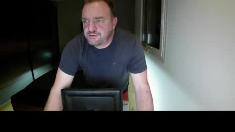 Ange online show from December 1, 8:01 pm