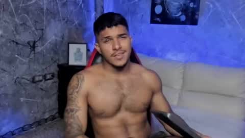 Leo independent model online show from February 13, 3:13 am