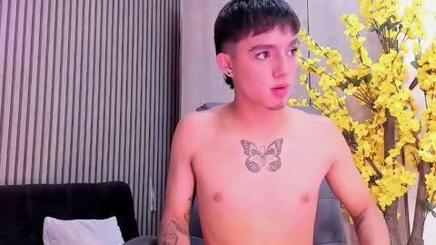 leohard_ online show from December 22, 11:51 am