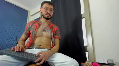 Len online show from December 6, 7:56 pm