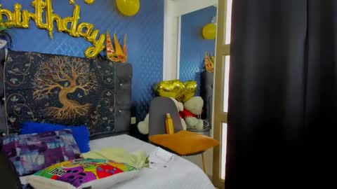 Len online show from February 19, 9:03 pm