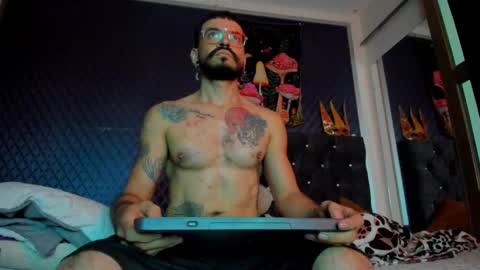 Len online show from March 12, 11:31 am