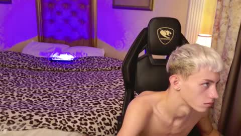 leonlure online show from October 5, 8:57 pm