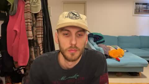 Leon online show from February 2, 2:58 pm