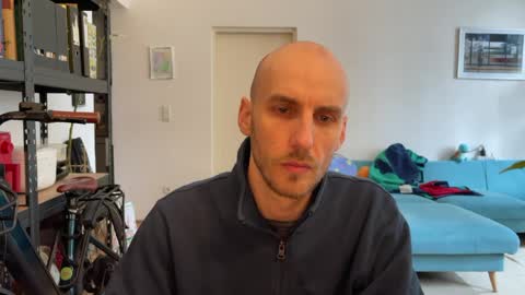 Leon online show from March 26, 2:32 pm