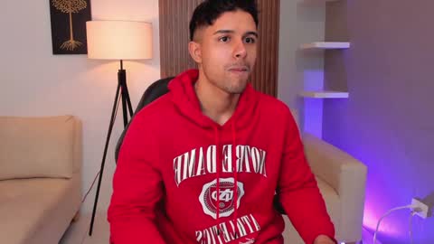 Liam Collins online show from December 11, 11:32 am