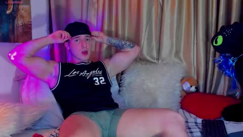 liam online show from September 16, 2:12 am