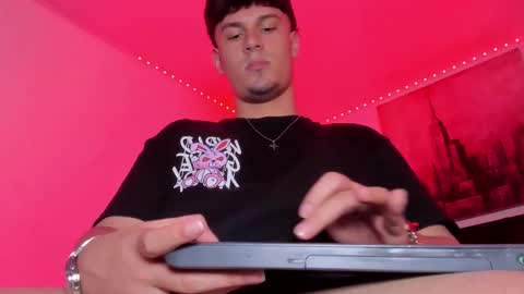 Liam Thurner online show from October 23, 5:11 am