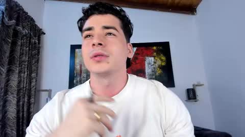 liamwyatt_ online show from December 15, 6:32 am