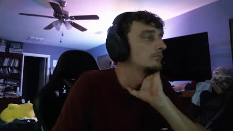 cutiepie101 online show from April 18, 7:43 am