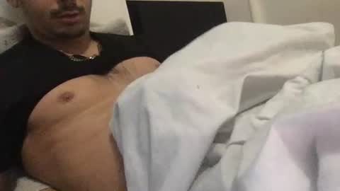 Snapshot of lifeindien chatting on January 1, 3:57 pm lifeindien online show from January 1, 3:57 pm