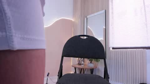 Liiam online show from February 11, 1:27 pm