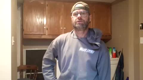 St pierre online show from November 3, 5:37 pm