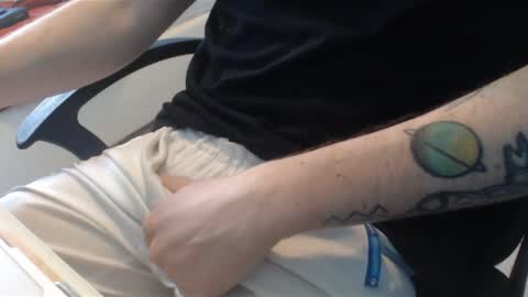 lil_j_ online show from April 9, 10:54 am