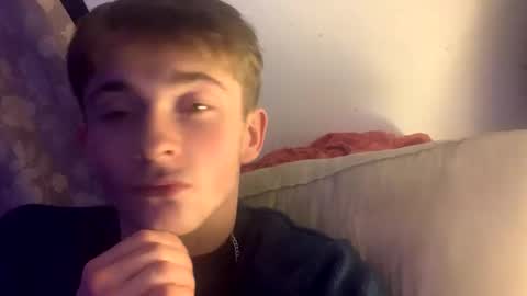 Snapshot of lilbearxxxx chatting on January 22, 11:32 pm lilbearxxxx online show from January 22, 11:32 pm