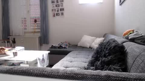 little_sow online show from April 25, 3:53 pm