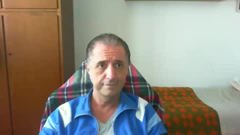 liuk53 online show from May 18, 12:00 pm