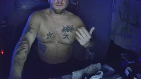 Snapshot of livingpuddle chatting on October 15, 8:33 am livingpuddle online show from October 15, 8:33 am