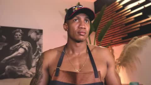 logan_varela online show from February 6, 12:00 am