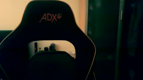 london_man1988 online show from December 26, 10:16 am