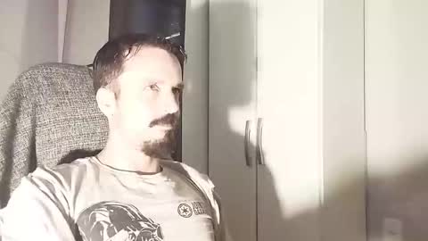 Lucas online show from November 9, 6:45 pm