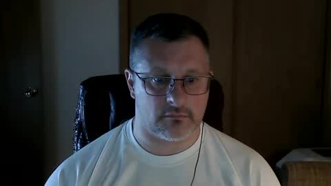 Snapshot of lookin75 chatting on September 16, 12:23 am lookin75 online show from September 16, 12:23 am