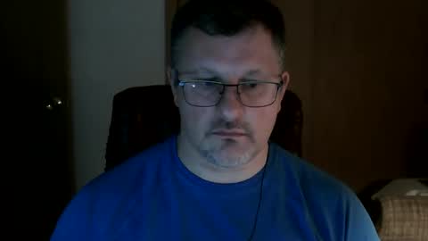 Snapshot of lookin75 chatting on October 20, 1:53 am lookin75 online show from October 20, 1:53 am